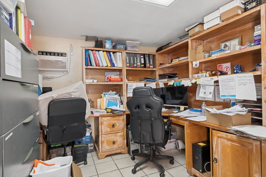 More Photos Of 1600 E Citation Ln, Tempe Assisted Living For Sale