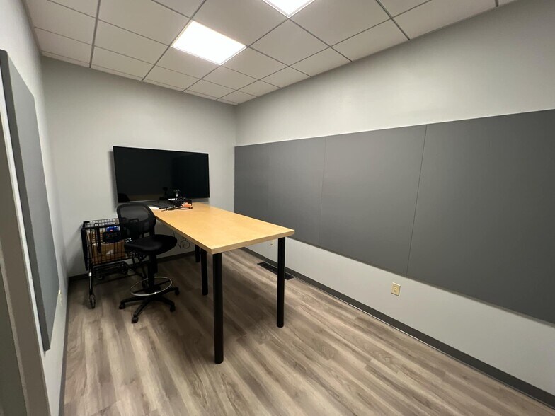 More Photos Of 159 Temple St, Nashua Warehouse For Lease