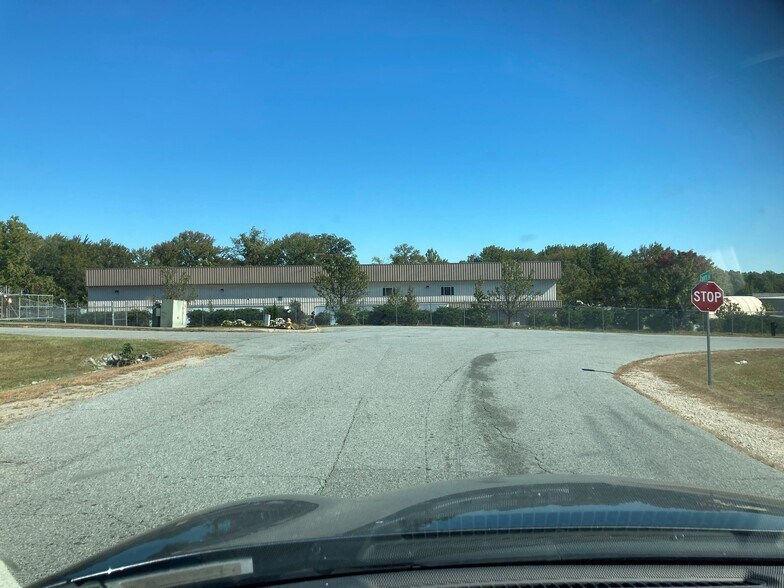 More Photos Of 40 Industrial Dr, North East Manufacturing For Lease