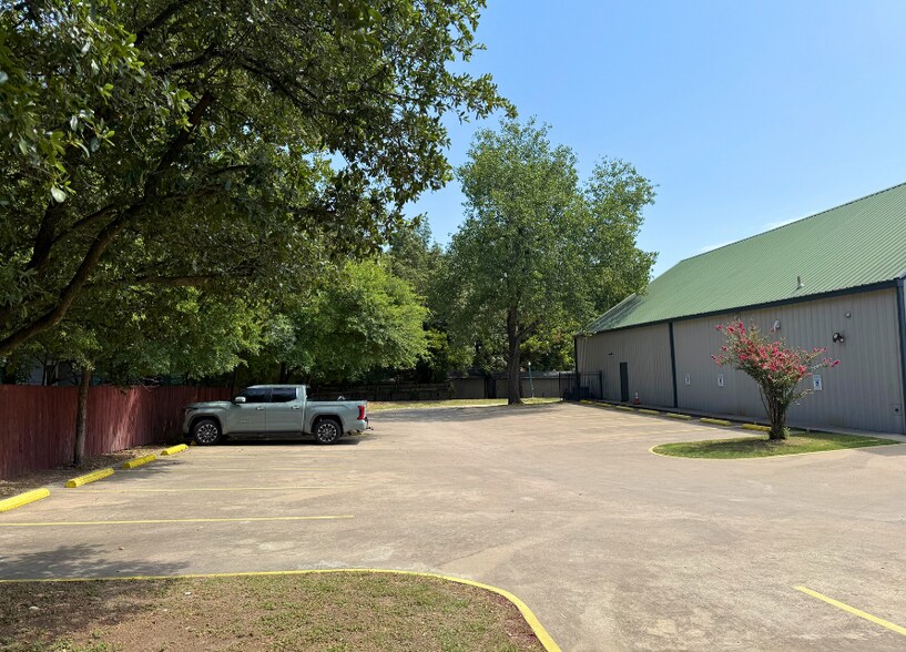 More Photos Of 8600 Guadalupe st, Austin Religious Facility For Sale