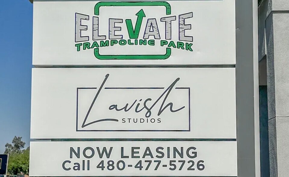 More Photos Of 8946 E Germann Rd, Mesa General Retail For Sale