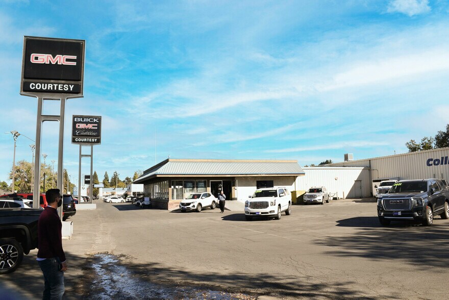 More Photos Of 2520 Cohasset Rd, Chico Auto Dealership For Sale