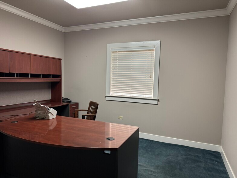 More Photos Of 5047 Highway 1, Napoleonville Office For Sale