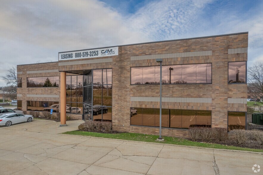 More Photos Of 1575 Corporate Woods Pky, Uniontown Office For Lease