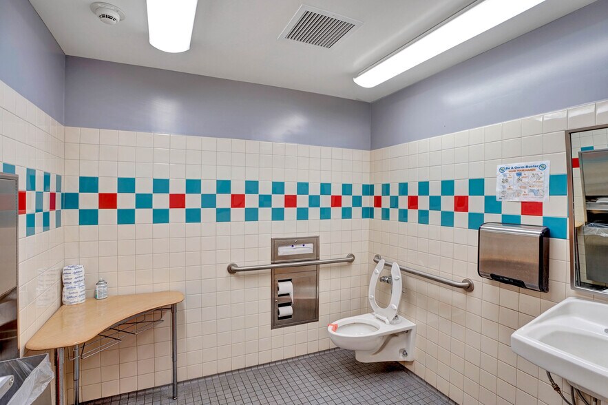 More Photos Of 8001 Santa Fe Ave, Huntington Park Schools For Sale