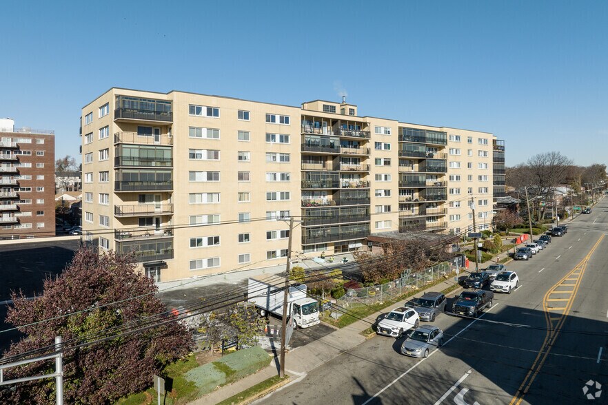 More Photos Of 2185 Lemoine Ave, Fort Lee Apartments For Sale