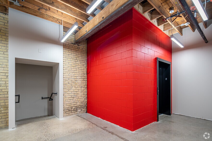 More Photos Of 1911 Nicollet Ave, Minneapolis Medical For Lease