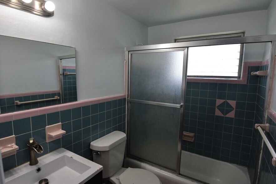 More Photos Of 1241-1251 W River Dr, Margate Apartments For Sale