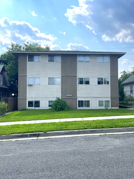 Primary Photo Of 2923 N Hogan St, Spokane Apartments For Sale