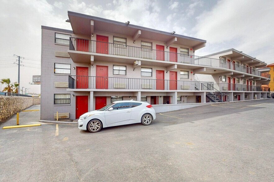 More Photos Of 5636 Paisano dr, El Paso Hotel For Sale