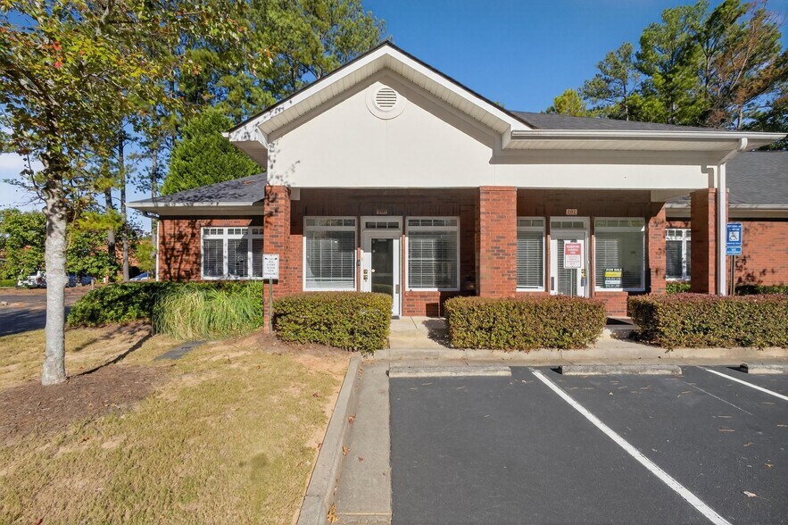 Primary Photo Of 3790 Holcomb Bridge Rd, Norcross Medical For Sale