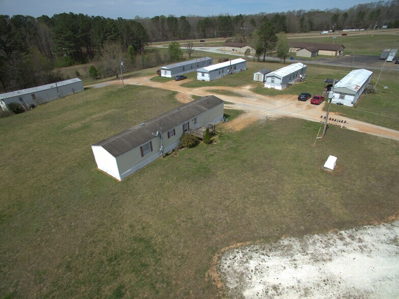 More Photos Of 190 Nobles Rd, Paris Specialty For Sale