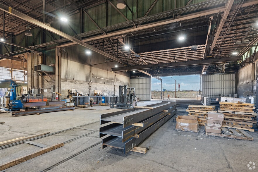More Photos Of 3755 S Lipan St, Englewood Manufacturing For Sale