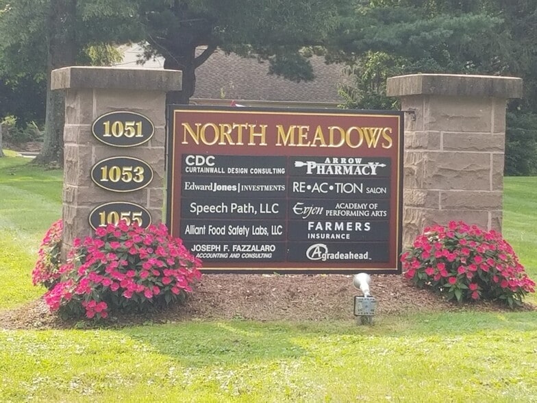 More Photos Of 1051 Farmington Ave, Farmington Unknown For Lease