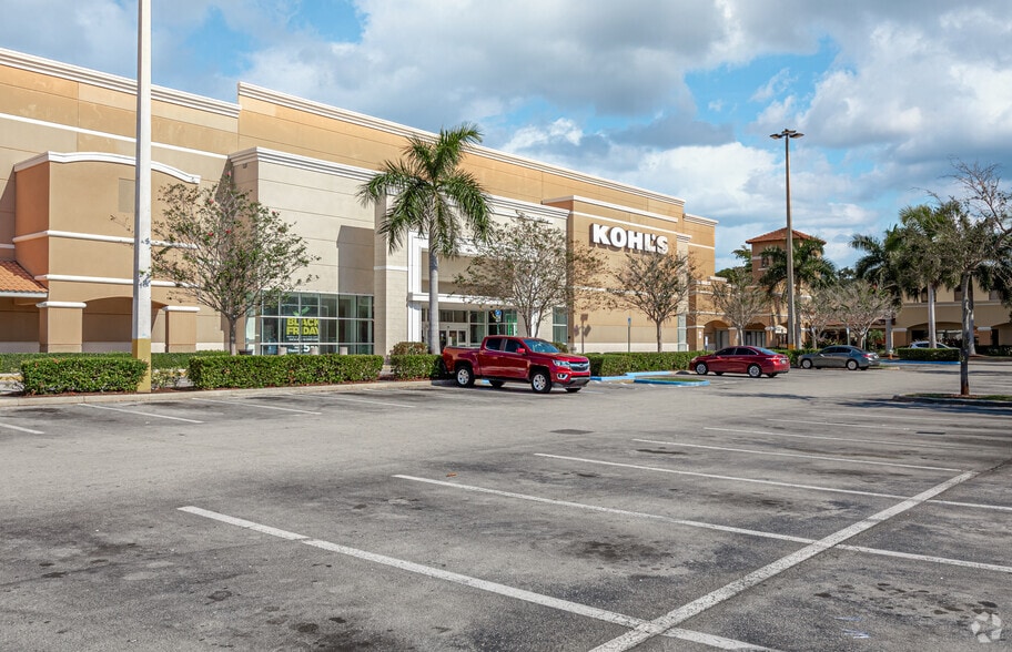 More Photos Of 4800 Sheridan St, Hollywood Unknown For Lease