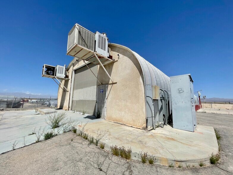 Primary Photo Of 2775 Betty Ln, Las Vegas Service For Lease