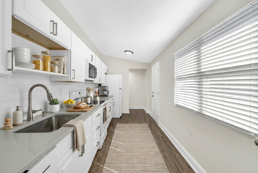 More Photos Of 2140 22nd Ave N, Saint Petersburg Multifamily For Sale