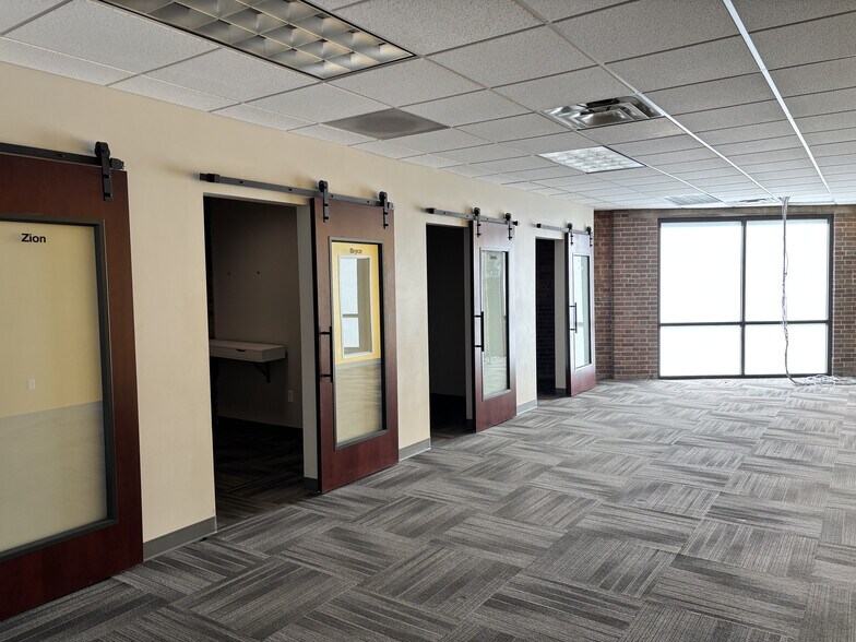 More Photos Of 221 S 400 W, Salt Lake City Freestanding For Lease