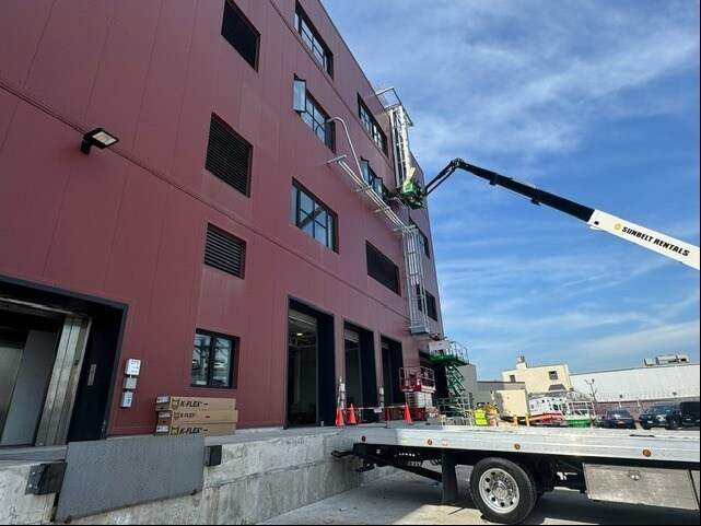 More Photos Of 4805 Metropolitan Ave, Ridgewood Light Distribution For Lease