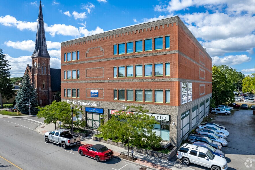 More Photos Of 220 Dundas St W, Whitby Medical For Lease