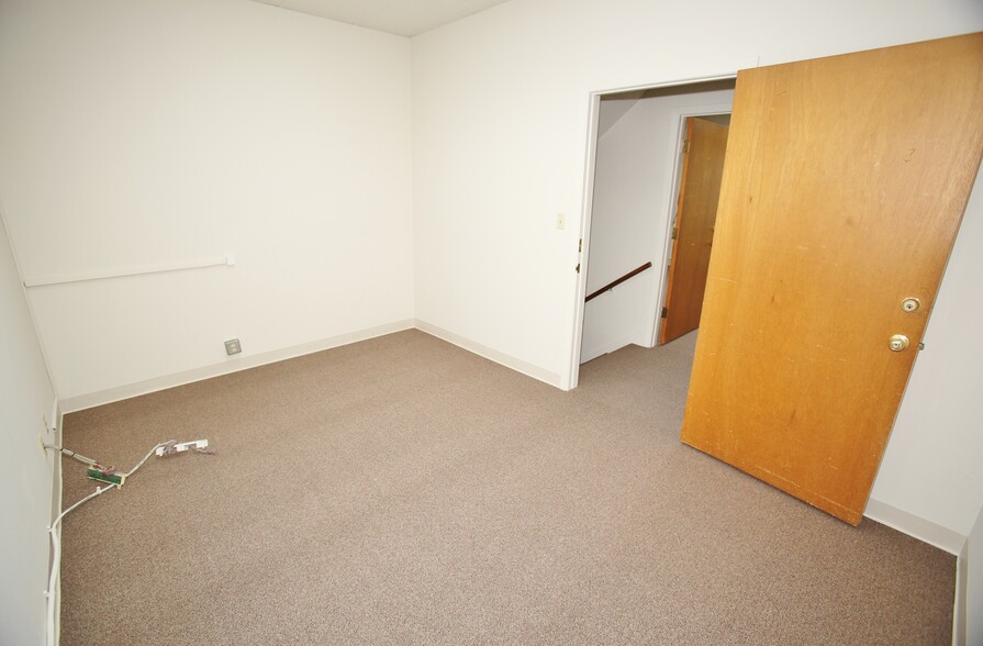 More Photos Of , Hayward Office For Sale