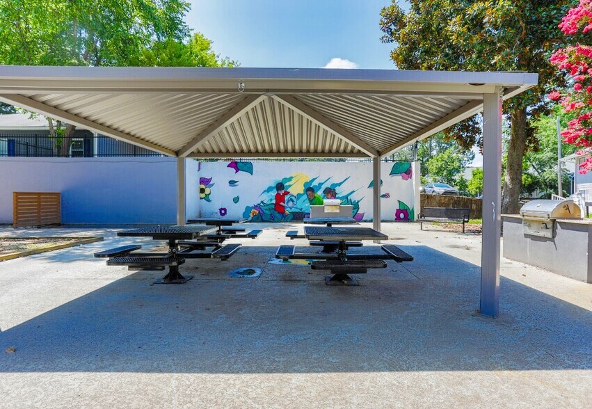 More Photos Of 2135 Godby Rd, College Park Apartments For Sale