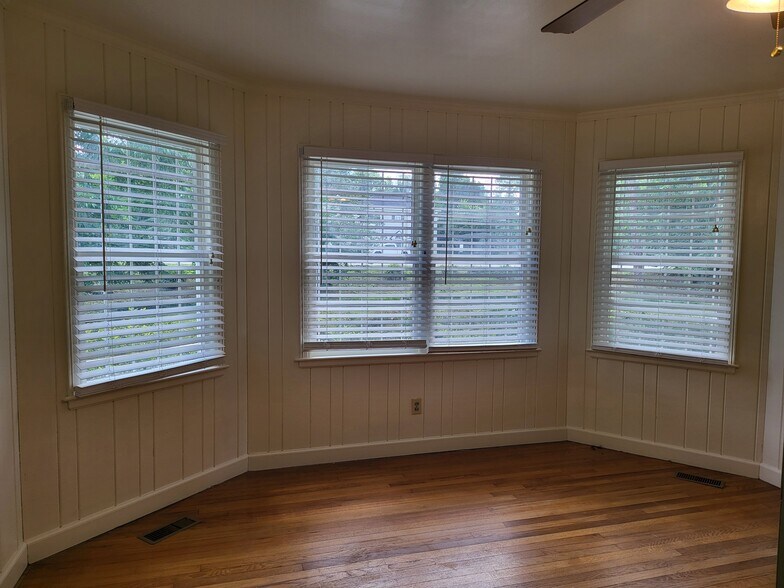 More Photos Of 1305 Dawson Rd, Albany Storefront Retail Office For Sale