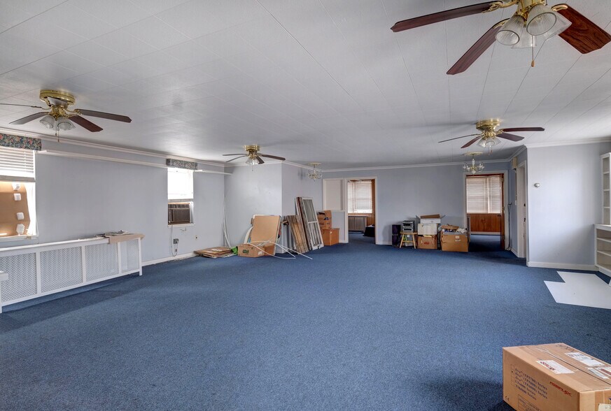 More Photos Of 329 4th St, Wausau Storefront Retail Residential For Sale