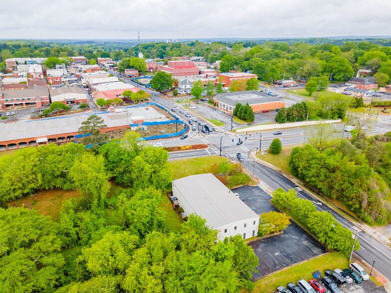More Photos Of 94 E Crogan St, Lawrenceville Office For Lease