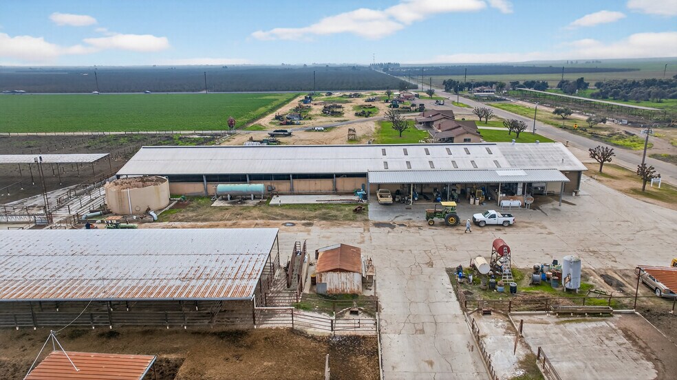 More Photos Of 23388 Road 180, Lindsay Land For Sale