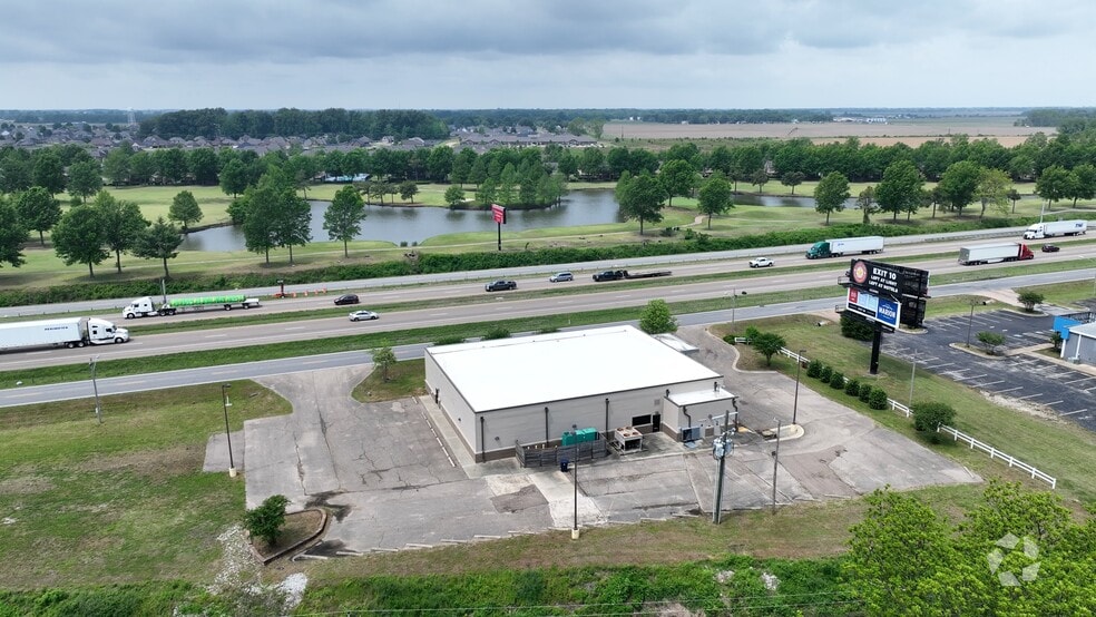 Primary Photo Of 2596 Interstate 55, Marion Medical For Sale