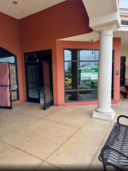 More Photos Of 252-254 W Los Angeles Ave, Moorpark Freestanding For Lease