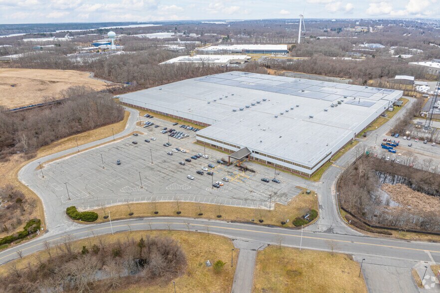 More Photos Of 81 Commerce Dr, Fall River Warehouse For Lease