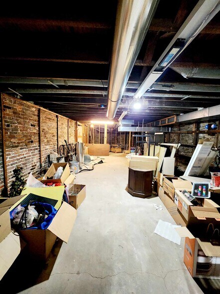 More Photos Of 709 Maine St, Quincy General Retail For Sale