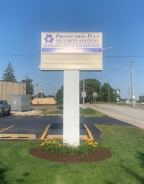 More Photos Of 4139 W 123rd St, Alsip Service For Sale