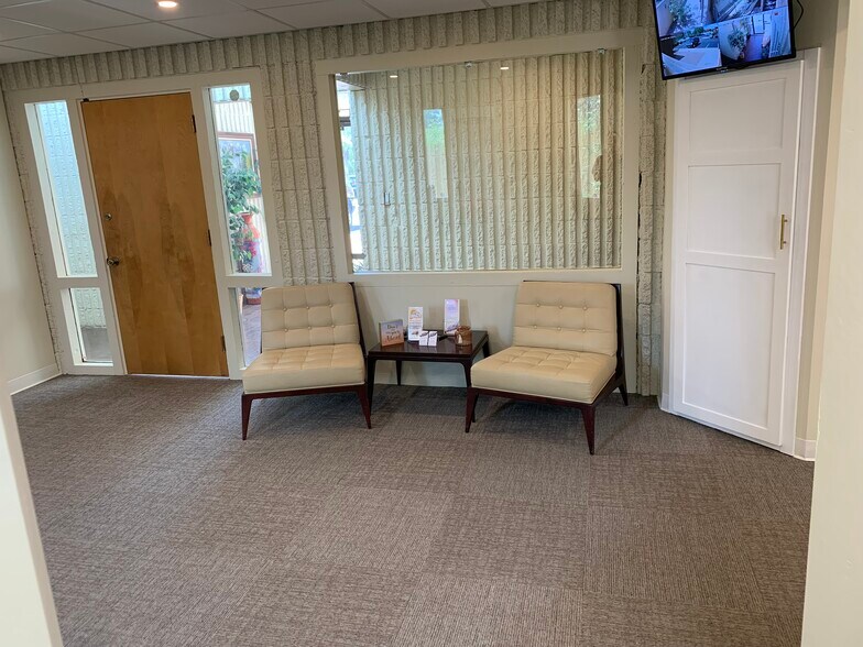 More Photos Of 3500 F Comanche Rd NE, Albuquerque Medical For Sale