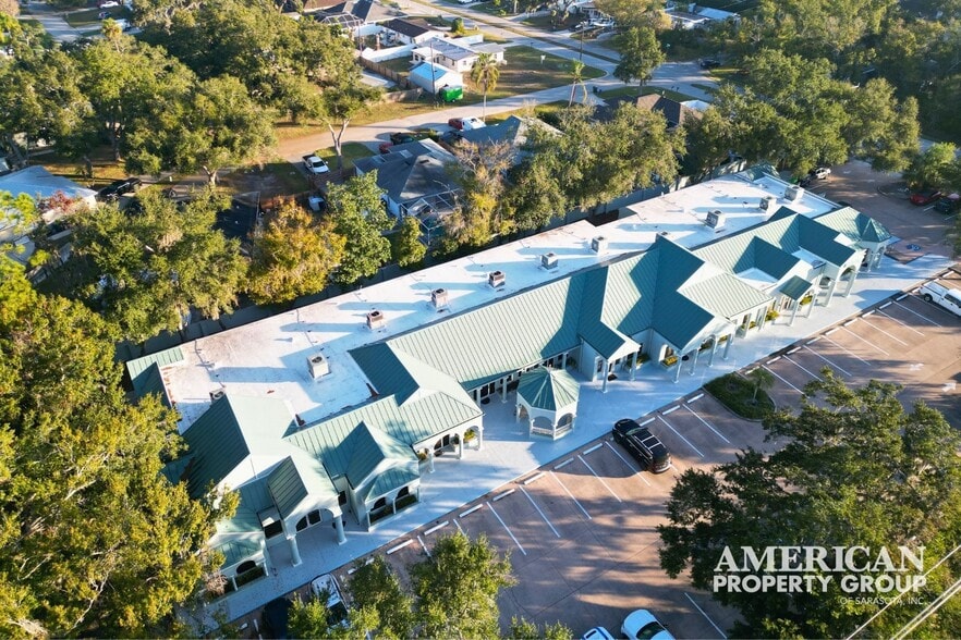 Primary Photo Of 7257-7265 Bee Ridge Rd, Sarasota Unknown For Lease