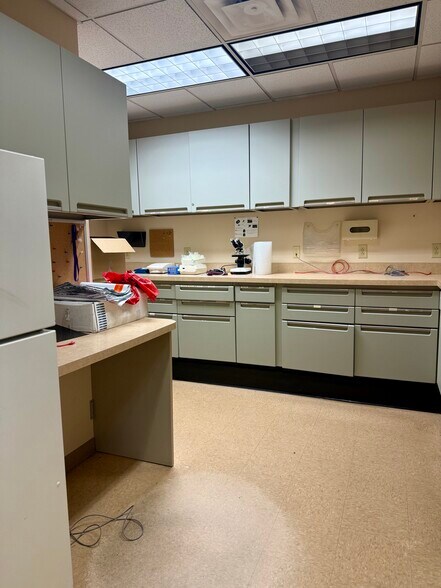 More Photos Of 1217 Davie Ave, Statesville Medical For Sale