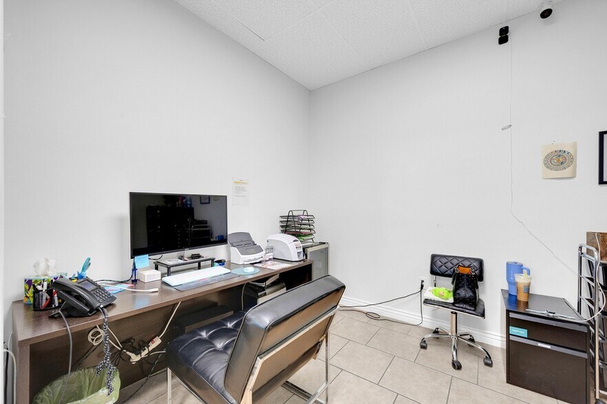 More Photos Of 3550 E Broadway Rd, Mesa Freestanding For Sale