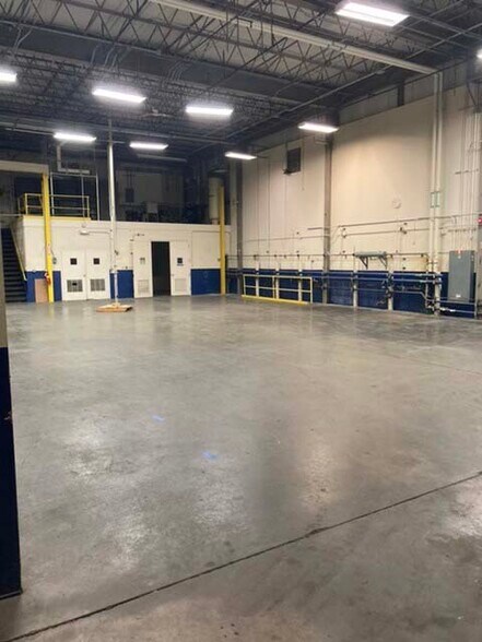 More Photos Of 942 Old Liverpool Rd, Liverpool Manufacturing For Sale