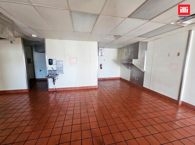 More Photos Of 102-116 N Euclid St, Fullerton Auto Repair For Lease