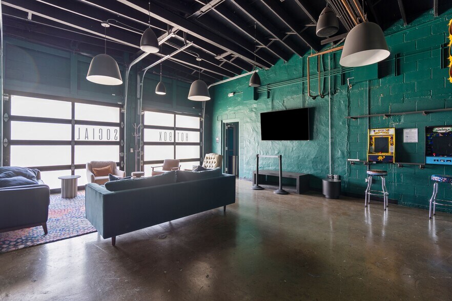 More Photos Of 23610 John R Rd, Hazel Park Auto Repair For Sale