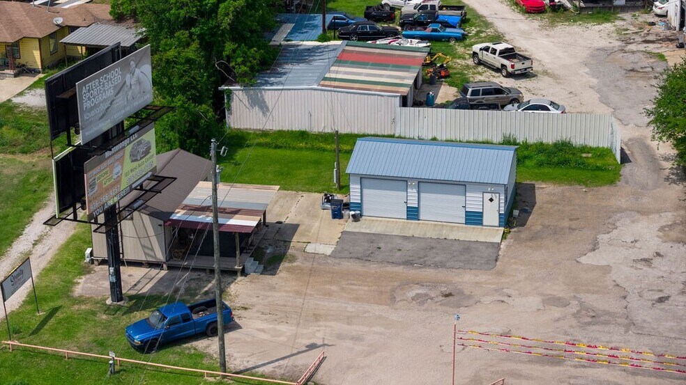 More Photos Of 3378 Highway 103 W, Lufkin Flex For Sale