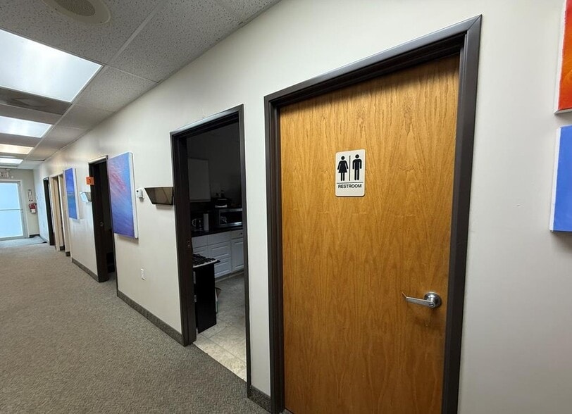 More Photos Of 3380 Beecher Rd, Flint Medical For Lease