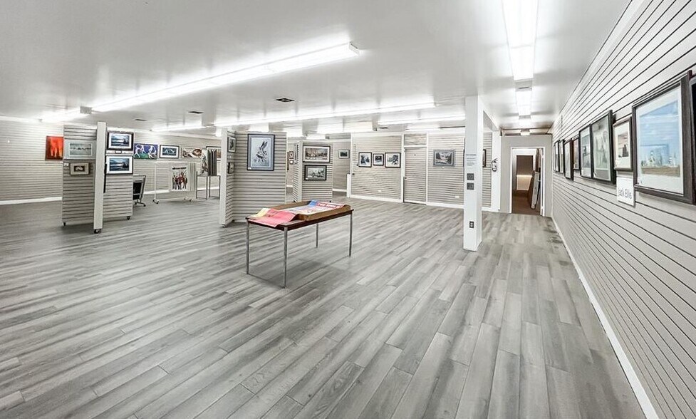 More Photos Of 9934 100 Av, Grande Prairie General Retail For Sale