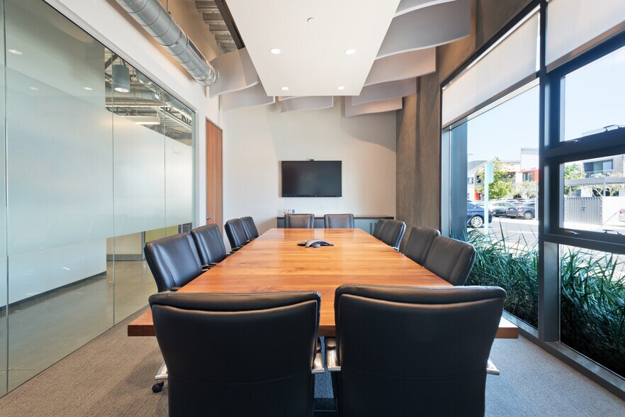 More Photos Of 2250 E Maple Ave, El Segundo Loft Creative Space For Lease