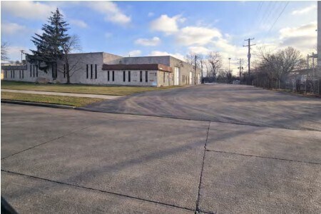 More Photos Of 5840-5852 Hubbard Ave, Garden City Warehouse For Sale