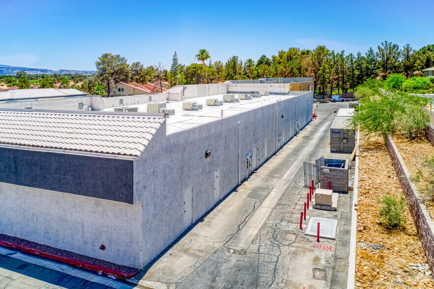 More Photos Of 693 N Valle Verde Dr, Henderson Unknown For Lease