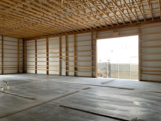 More Photos Of 101 S Augustine St, Wilmington Warehouse For Lease