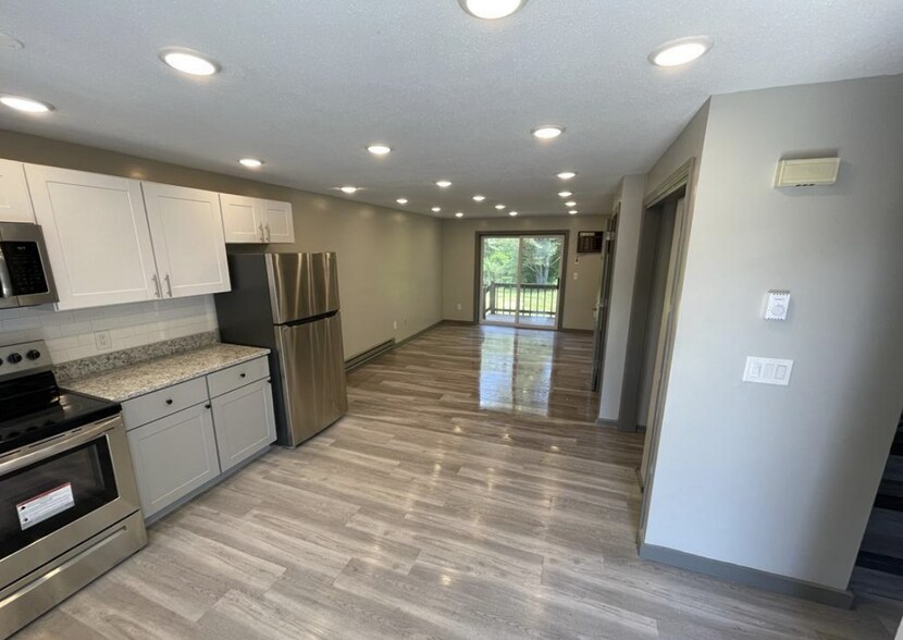 More Photos Of 23-36 Pine Crest Ridge, Woodstock Apartments For Sale